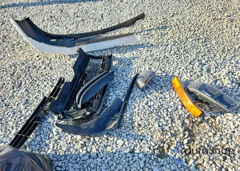 2004 GMC Savana Rv G1500 z USA, uszkodzony, nr VIN 1GDFG15T441139431